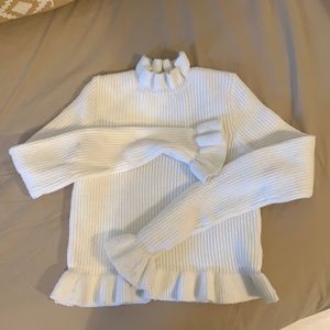 White turtle neck sweater